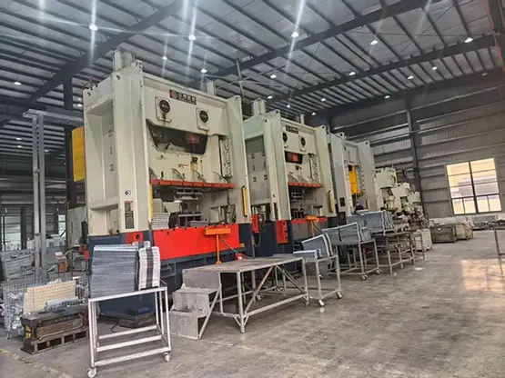 1-26030QR63I30.jpg